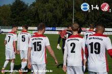 Die Mannschaft betritt den Platz