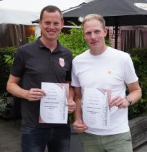 Bronzene Vereinsnadel für Andre Schledde und Christoph Funke