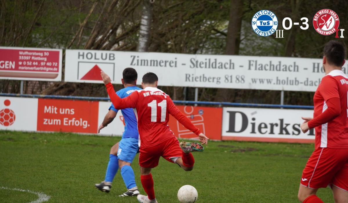 Torschütze Feim Vokshi beim Schussversuch