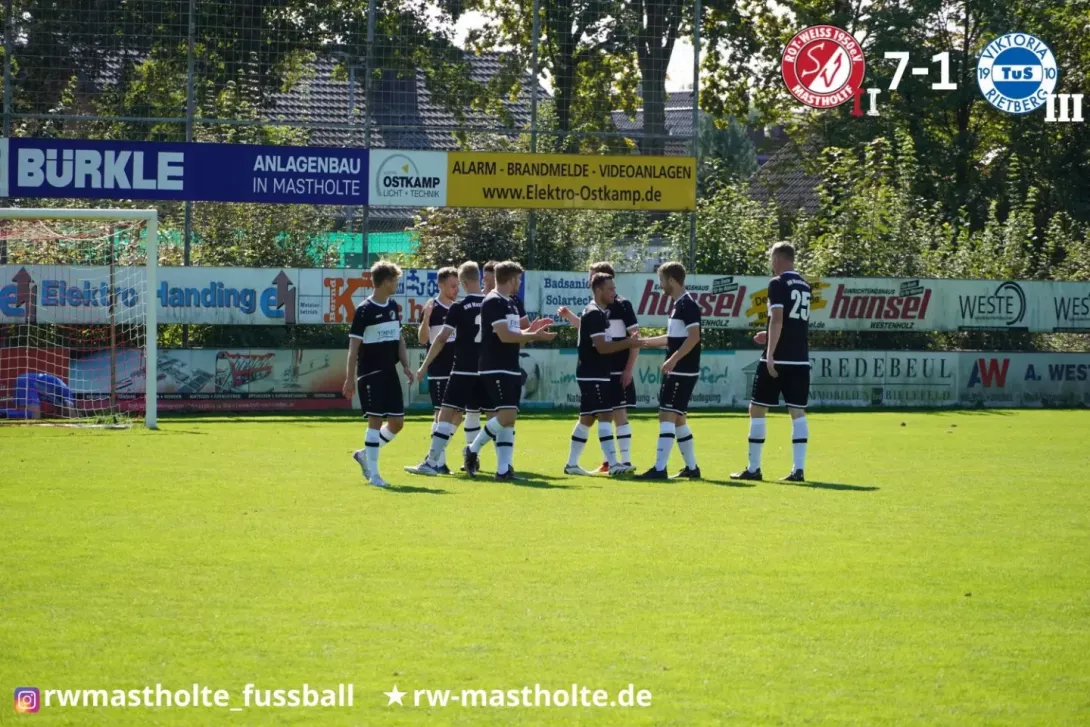 Die Mannschaft beim Jubel
